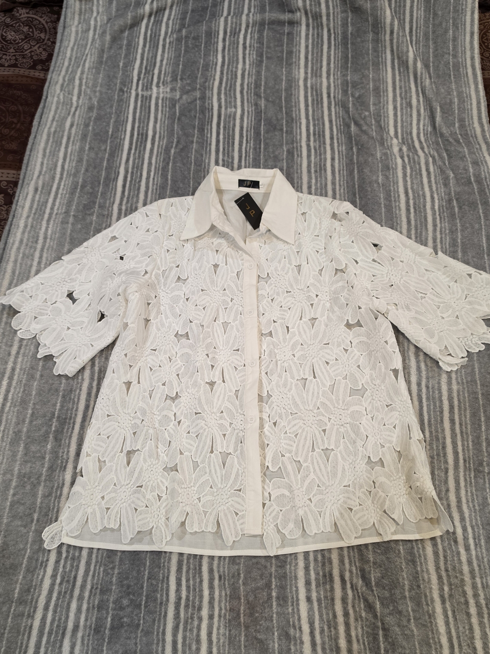 Elegant White Lace Button-Front Women's Top